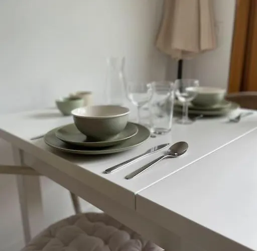 - Centre De De Lauragais Апартаменты *