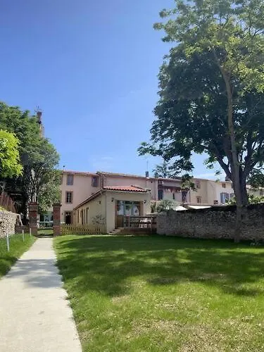 Апартаменты - Centre De De Lauragais Вильфранш-де-Лораге